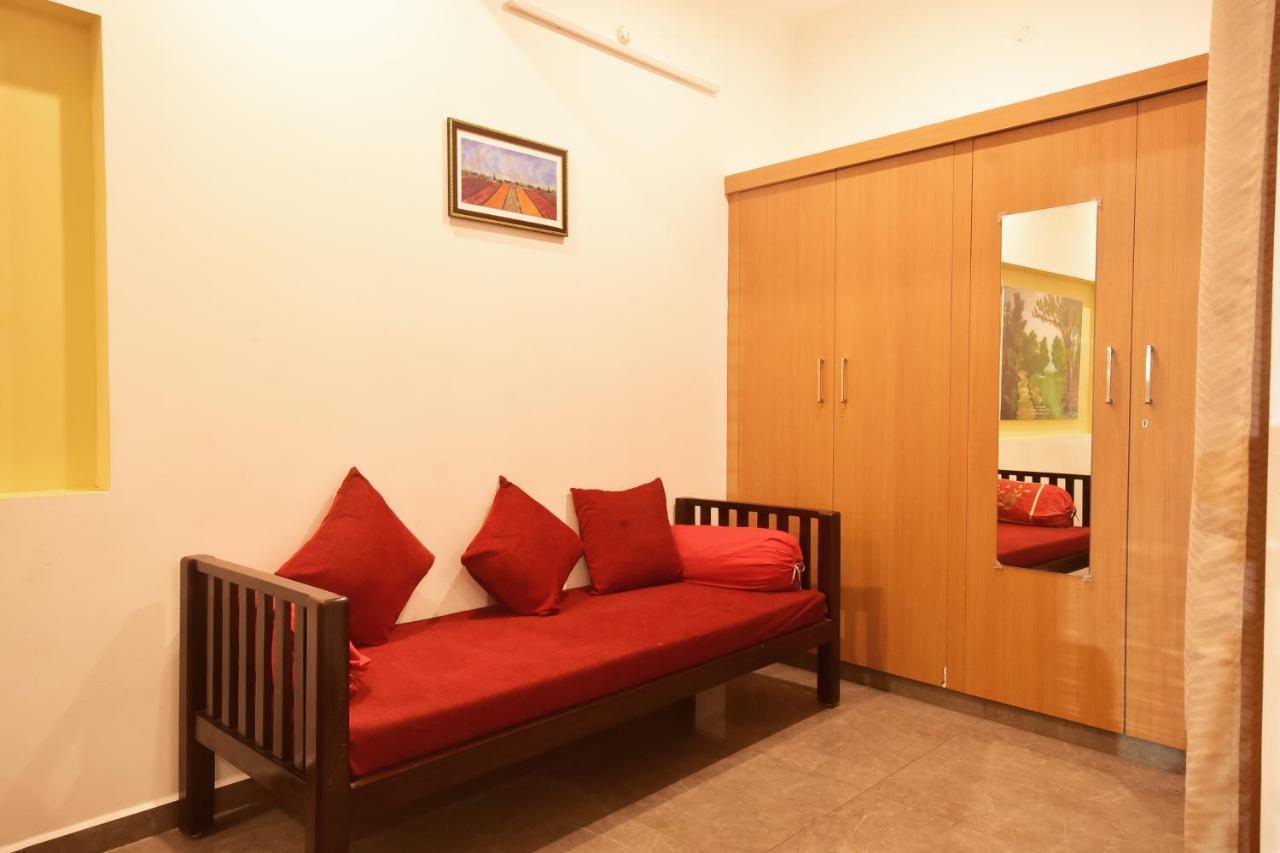 Bharathi Residhome Пондичери Екстериор снимка
