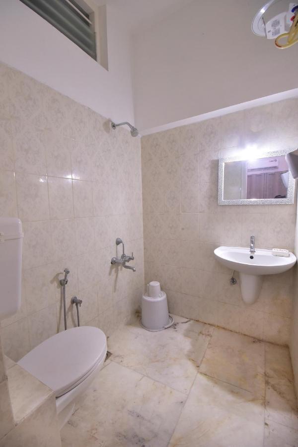 Bharathi Residhome Пондичери Екстериор снимка